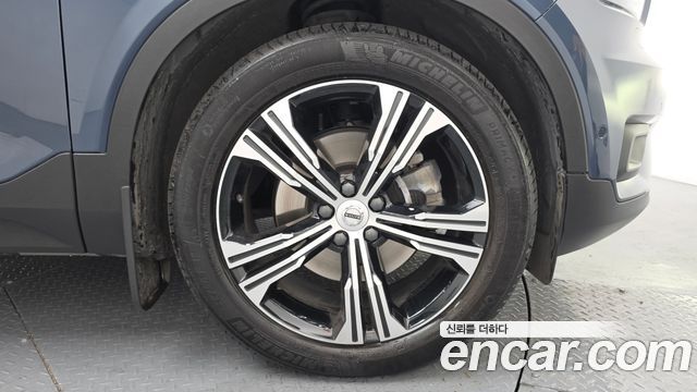 Volvo XC40 2021 — photo 7