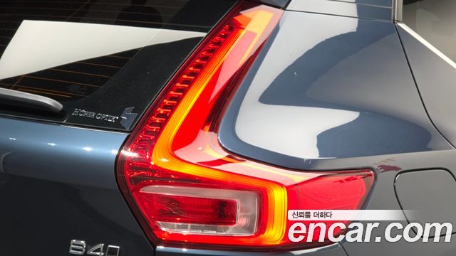Volvo XC40 2021 — photo 9