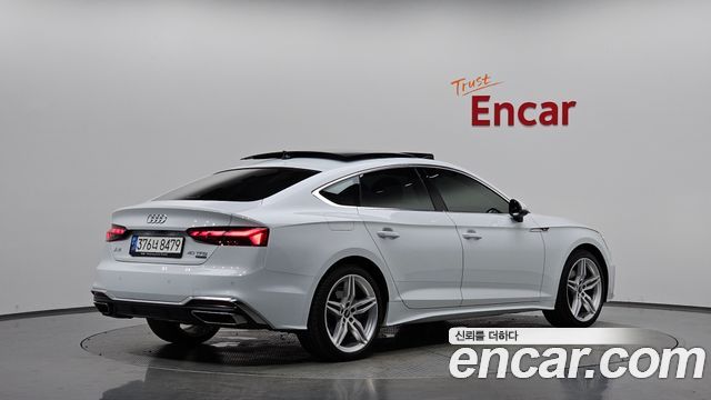 Audi A5 2021 — photo 2