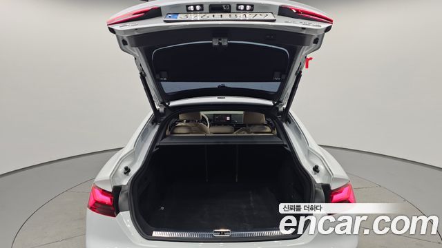Audi A5 2021 — photo 37