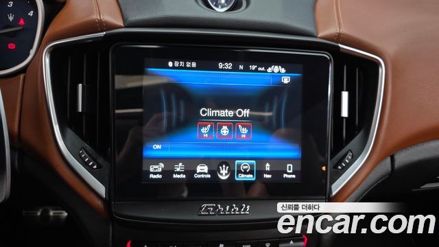 Maserati Ghibli 2018 — photo 16