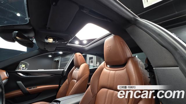 Maserati Ghibli 2018 — photo 17