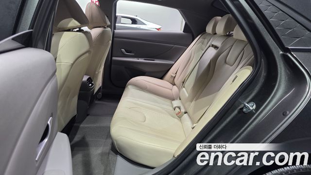 Hyundai AVANTE 2024 — photo 17