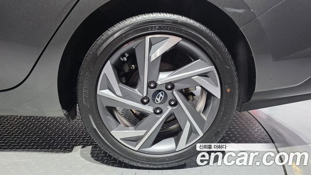 Hyundai AVANTE 2024 — photo 7
