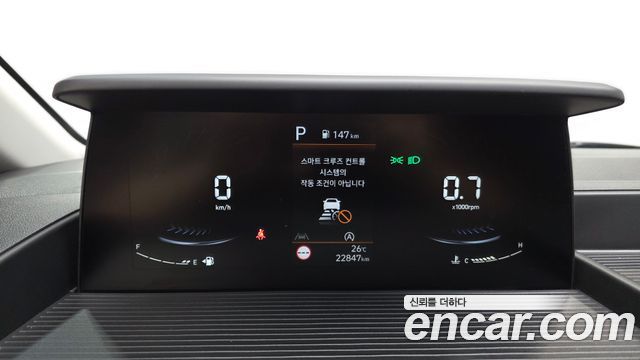 Hyundai Staria 2025 — photo 8