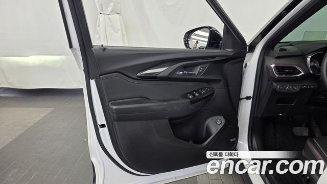 Chevrolet Korea Trailblazer 2021 — photo 14