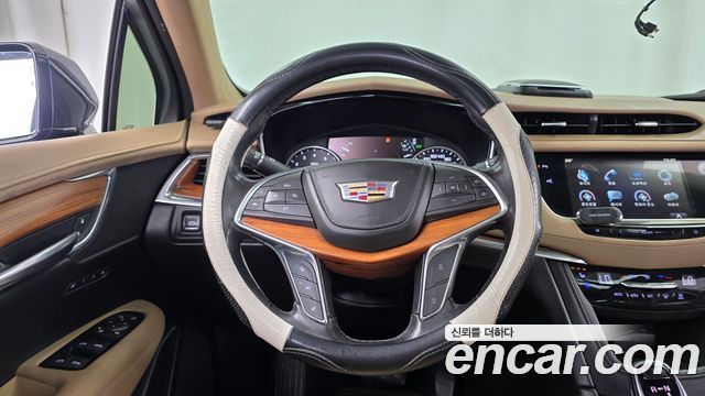 Cadillac XT5 2018 — photo 12