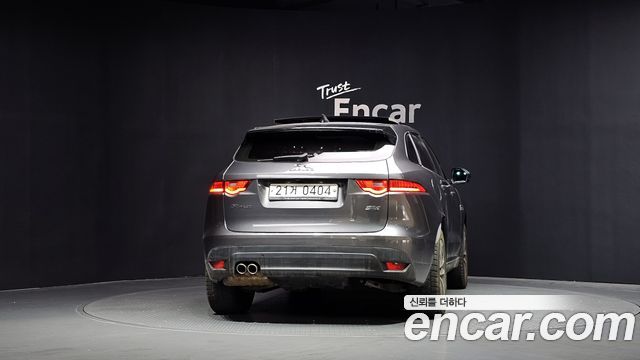 Jaguar F-PACE 2017 — photo 4