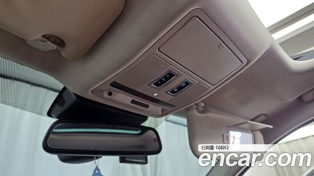 Jaguar F-PACE 2017 — photo 17