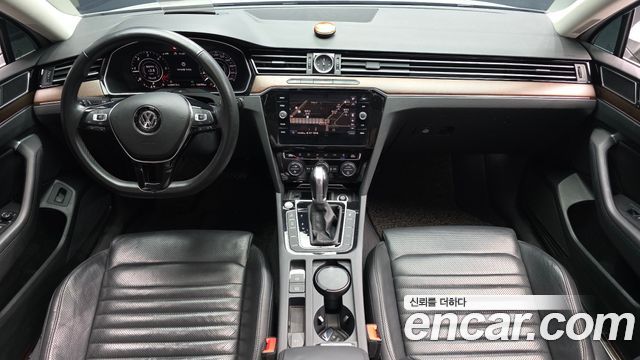 Volkswagen Passat 2018 — photo 7