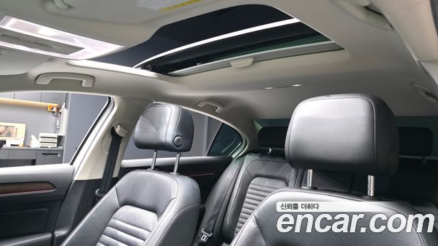 Volkswagen Passat 2018 — photo 18