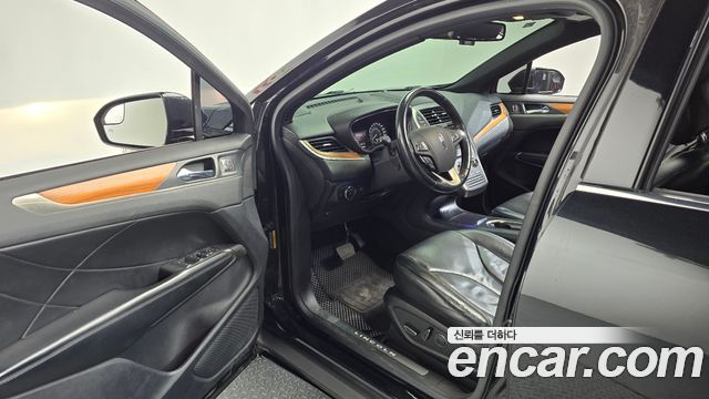 Lincoln MKC 2015 — photo 10