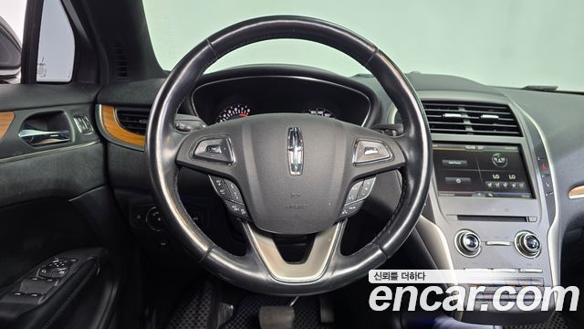 Lincoln MKC 2015 — photo 13