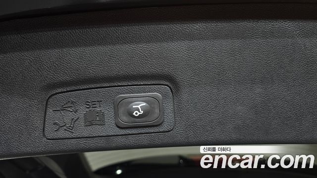 Lincoln MKC 2015 — photo 20