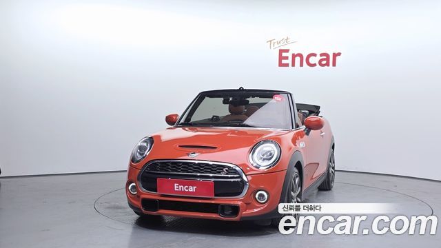Mini Cooper Convertible 2021 — photo 3