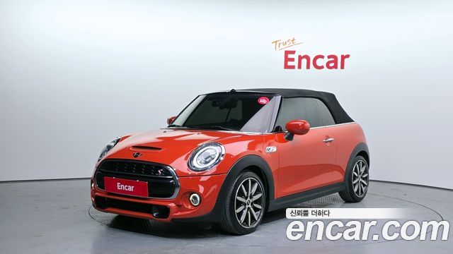 Mini Cooper Convertible 2021 — photo 15