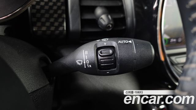 Mini Cooper Convertible 2021 — photo 17