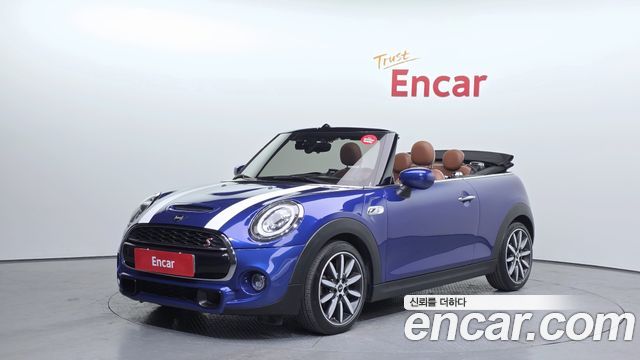 Mini Cooper Convertible 2021 — photo 1