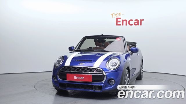 Mini Cooper Convertible 2021 — photo 3