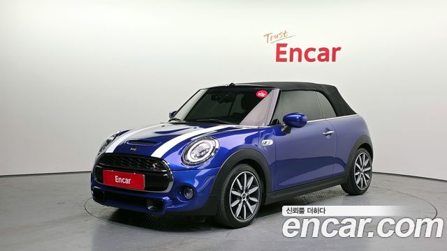 Mini Cooper Convertible 2021 — photo 15