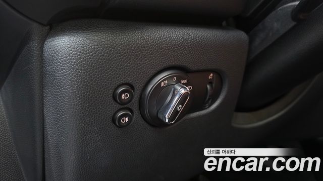 Mini Cooper Convertible 2021 — photo 16