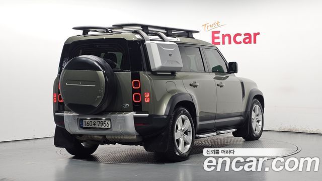 Land Rover Defender 2022 — photo 2