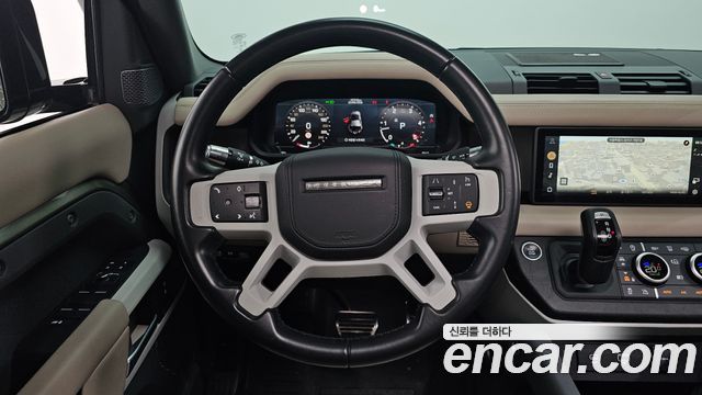 Land Rover Defender 2022 — photo 19