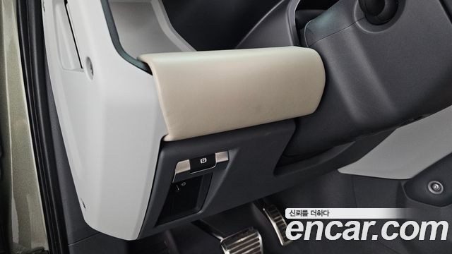 Land Rover Defender 2022 — photo 29