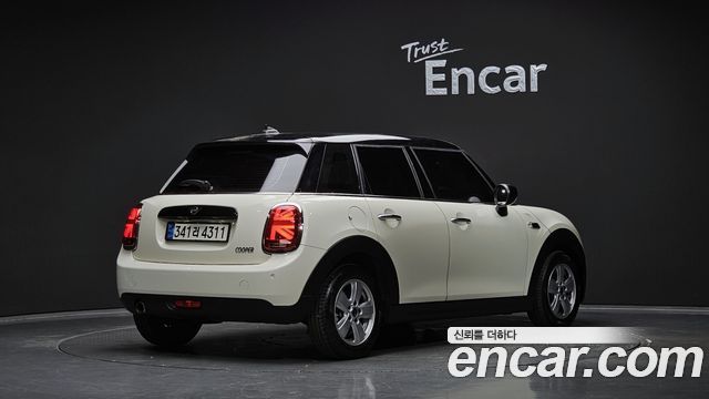 Mini Cooper 2020 — photo 2