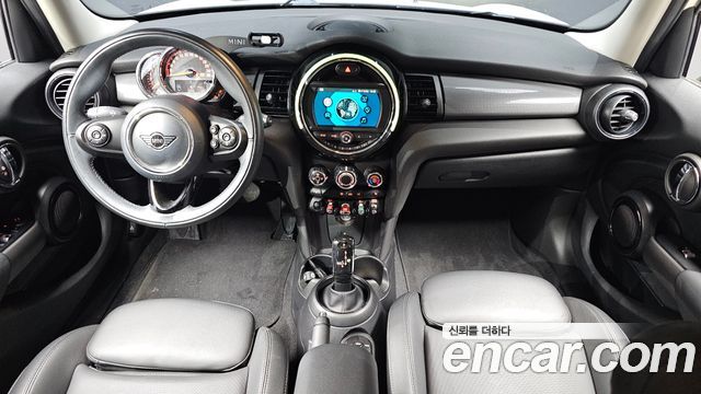 Mini Cooper 2020 — photo 7