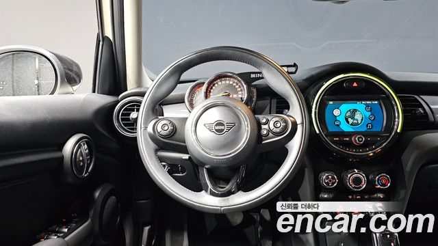 Mini Cooper 2020 — photo 13