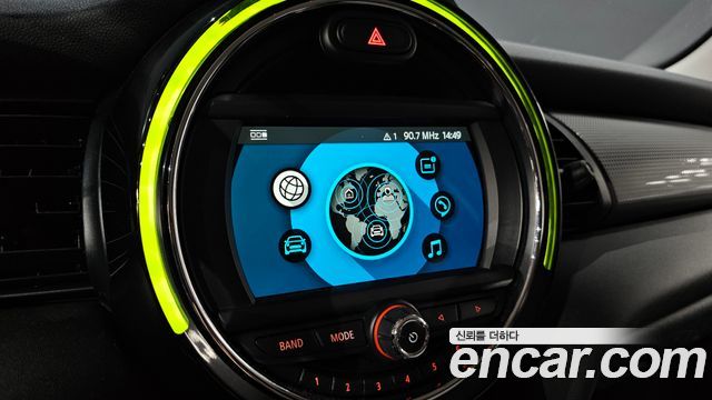 Mini Cooper 2020 — photo 14