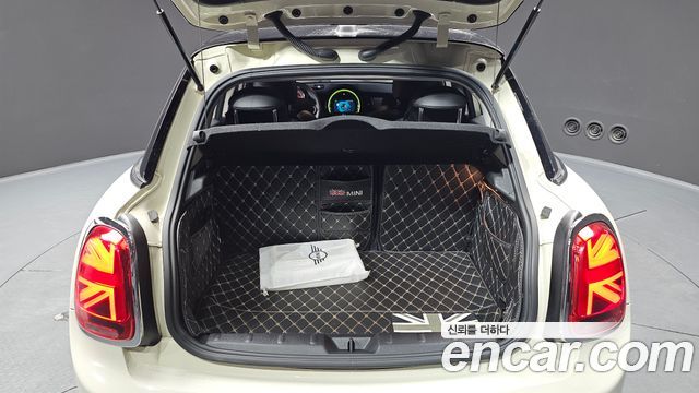 Mini Cooper 2020 — photo 20