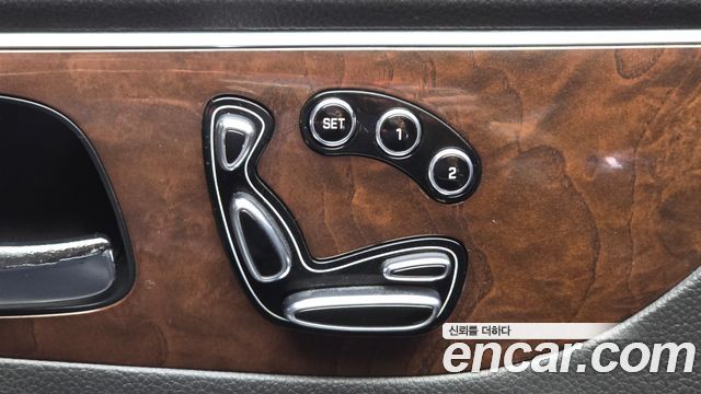 Hyundai Equus 2013 — photo 16