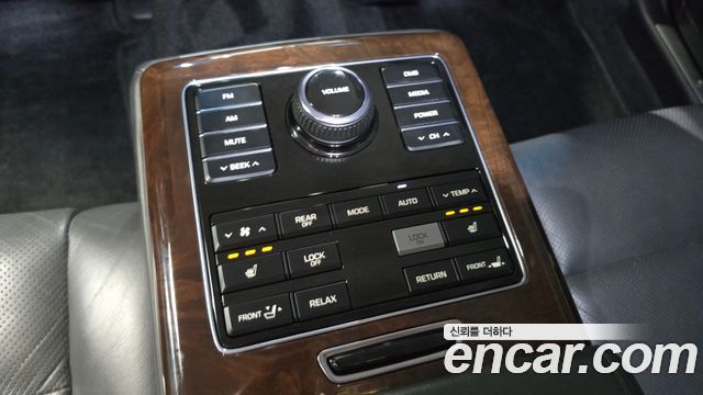 Hyundai Equus 2013 — photo 19