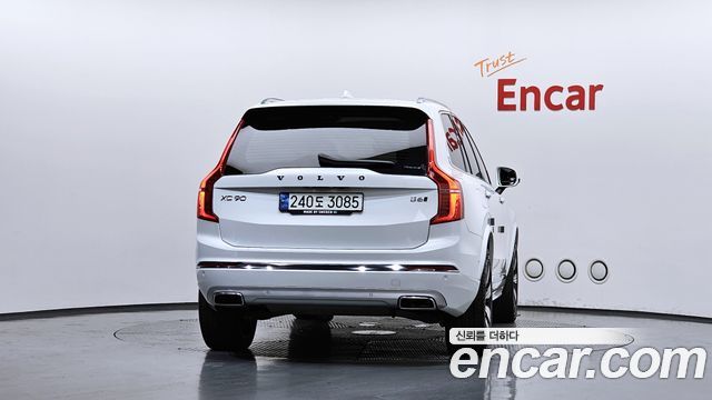 Volvo XC90 2021 — photo 4