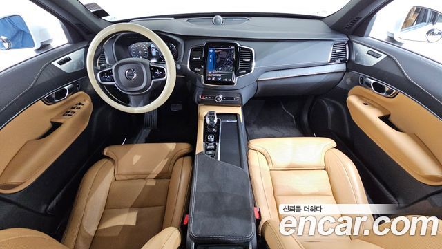 Volvo XC90 2021 — photo 10