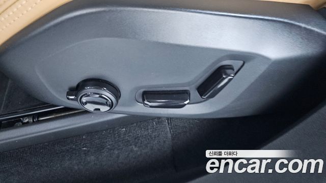 Volvo XC90 2021 — photo 32