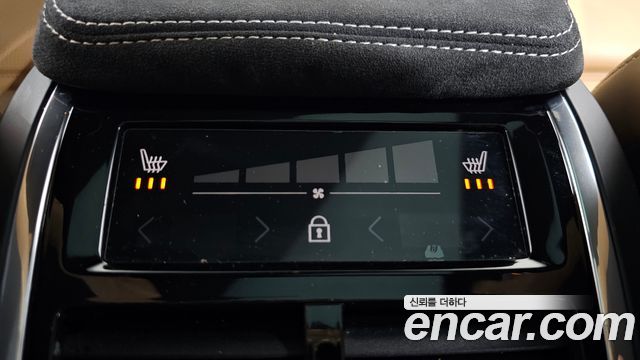 Volvo XC90 2021 — photo 35