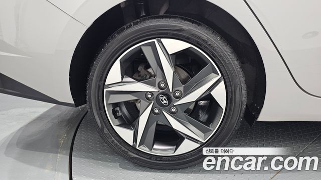 Hyundai AVANTE 2022 — photo 5
