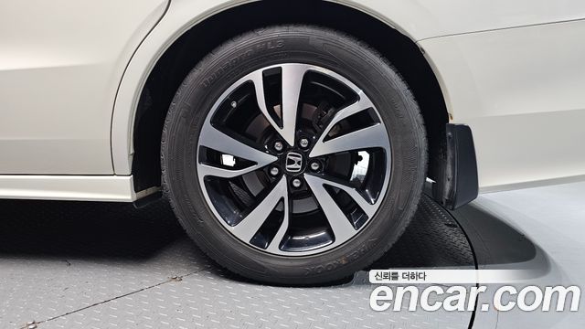Honda Odyssey 2018 — photo 7