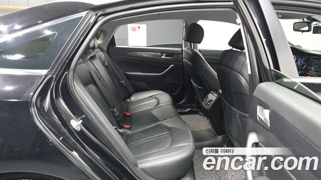 Hyundai Sonata 2018 — photo 12