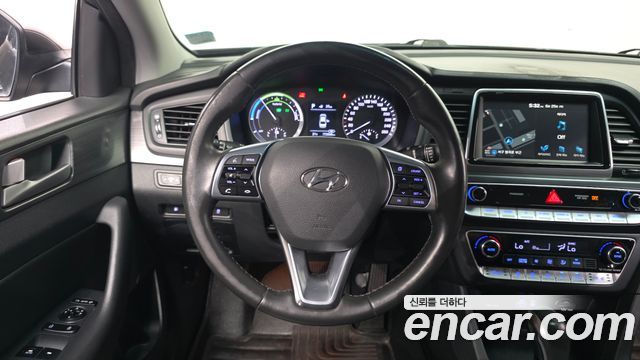 Hyundai Sonata 2018 — photo 13