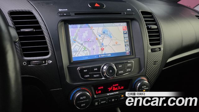 Kia K3 2013 — photo 12