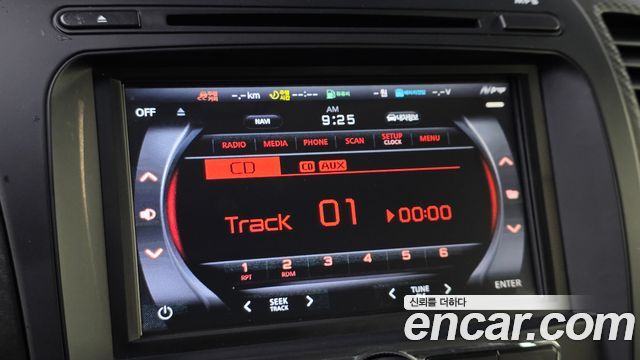 Kia K3 2013 — photo 19