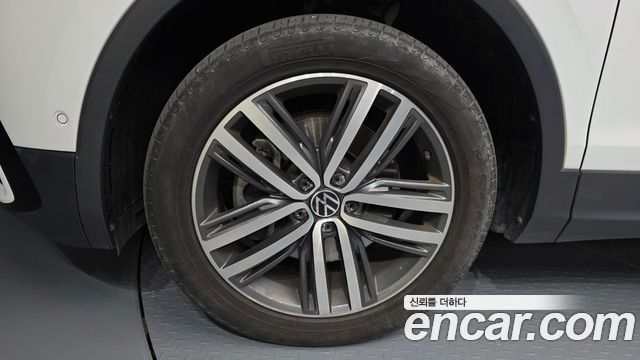 Volkswagen Tiguan 2023 — photo 5