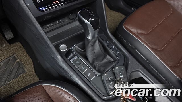 Volkswagen Tiguan 2023 — photo 9