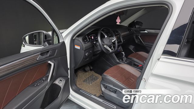 Volkswagen Tiguan 2023 — photo 10
