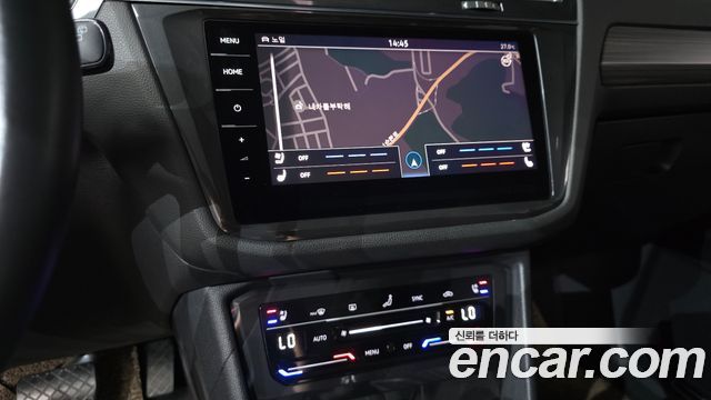 Volkswagen Tiguan 2023 — photo 14