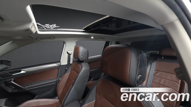 Volkswagen Tiguan 2023 — photo 18